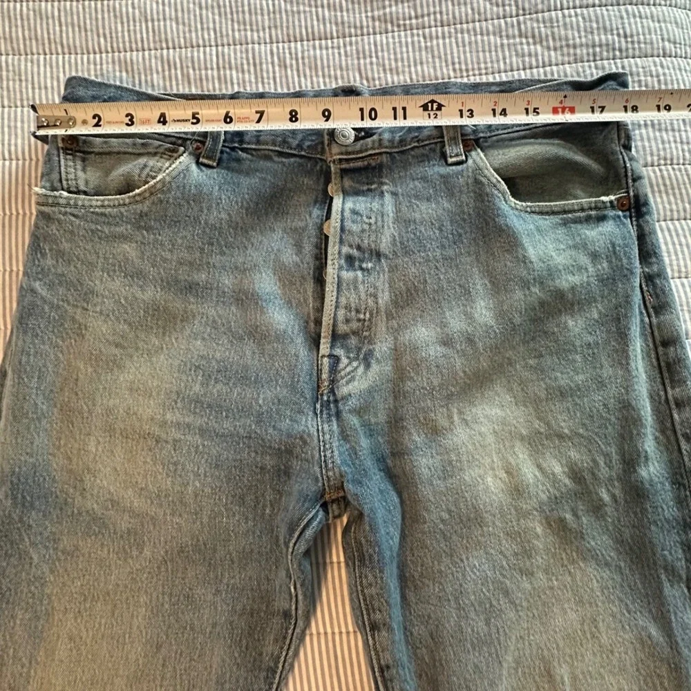 Levi's 501‎ '93 Straight Leg Jeans Mens 34x32 Light Blue Button Fly Denim